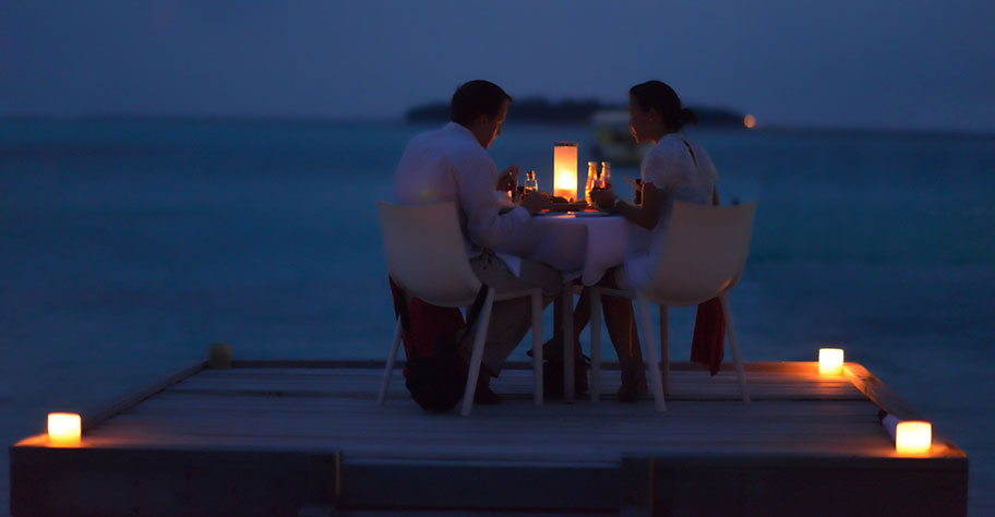 Madagaskar Honeymoon Candle Light Dinner